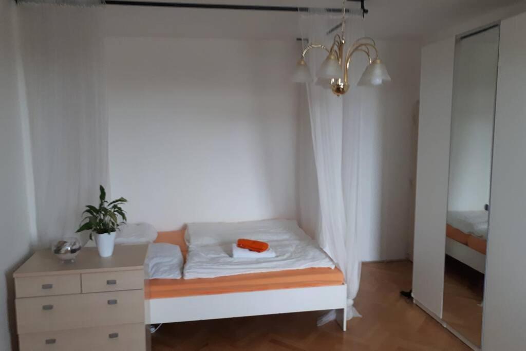 Room In Apartment Prague 3 Praga Exterior foto