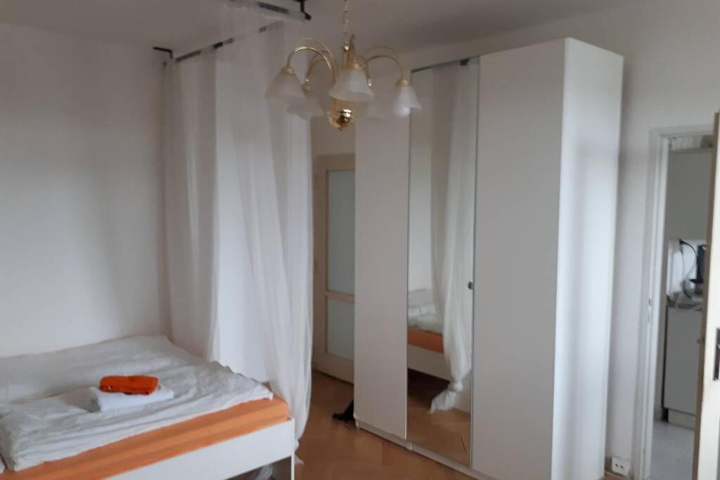 Room In Apartment Prague 3 Praga Exterior foto